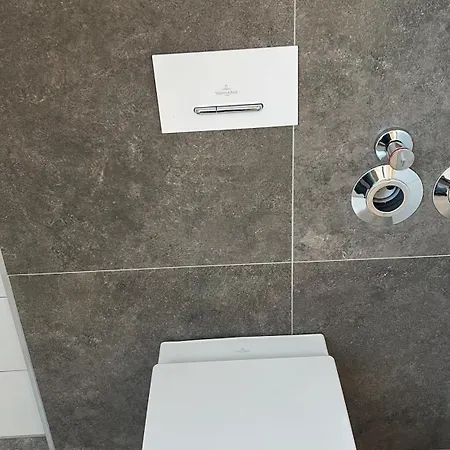 아파트 Haus Villa-moderne Galeriewohnung In Wallersdorf-haidlfing